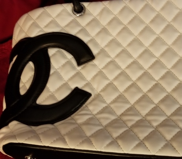 SOLD Chanel CAMBON TOTE - Picture 2 of 8